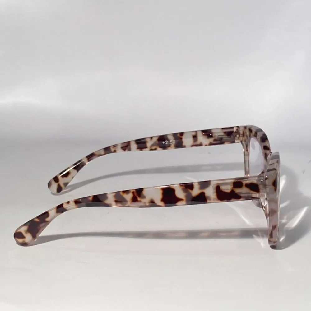 1143 Mona Reading Glasses 2.50 Sq Eyeglasses Pink and Black Tortoise Frames NWT